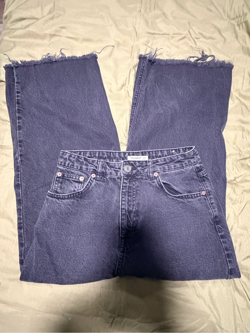 Pull&Bear Straight Leg Black Denim Jeans with Raw Hem